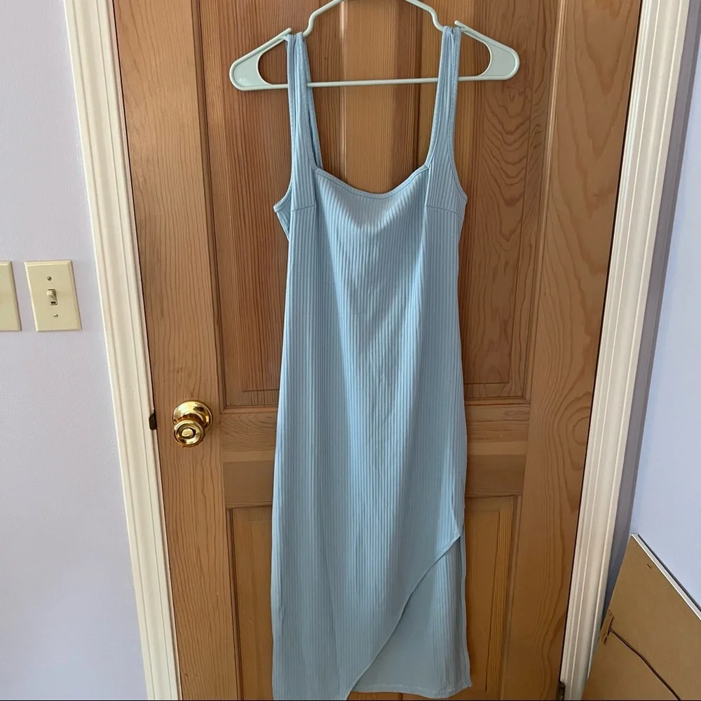 SOLD | NWT! Princess Polly - Hillary Midi Dress - Baby Blue - 8 - Picture 3 of 5